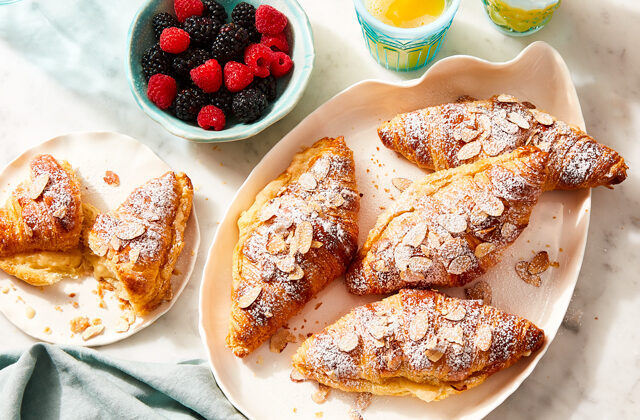 Speedy-Almond-Croissants